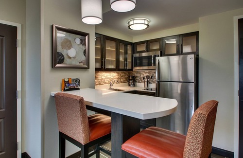Rock Hill Condo | Free Breakfast Buffet. Indoor Pool. Close to Winthrop University!
