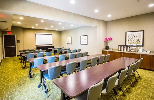 Plano Condo | Free Breakfast, Free Wi-Fi, Outdoor Pool | Comfy Suite in Plano
