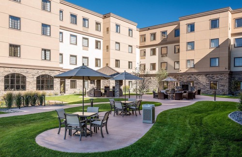Altoona Apartment | Free Breakfast, Free Wi-Fi, Indoor Pool and Hot Tub | Studio with a Roll-in Shower