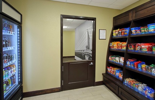 Odessa Condo | Free Breakfast. Outdoor Pool. Gym. Close to the University of Texas Permian Basin! Great for Business Travelers!