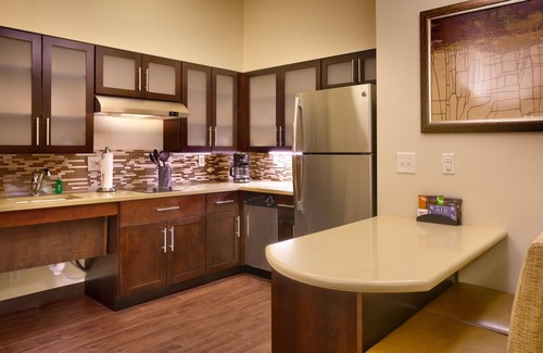 Cheyenne Condo | FREE Breakfast! Pool & Hot Tub Access. Cozy King Suite!