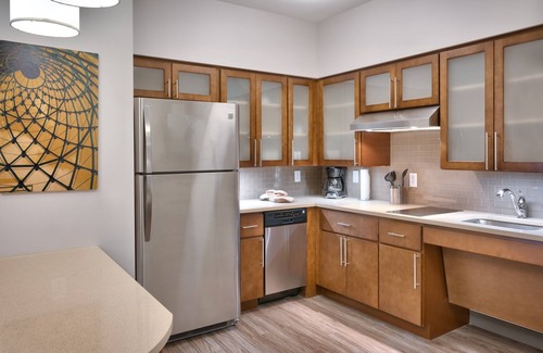 Lehi Apartment | Free Breakfast. Pool & Hot Tub. Gym. Near Traverse Mountain Shopping Center!