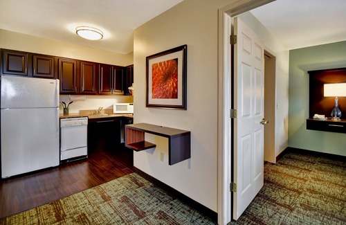 Madison Apartment | Free Breakfast. Pool & Hot Tub. Near UW-Madison!
