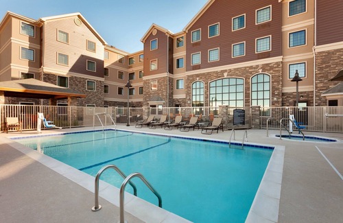 Midland Condo | Free Breakfast. Pool. Near the new Chevron and Oxy campuses!