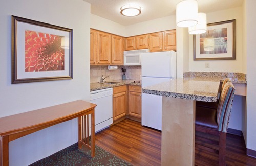 Maple Grove Condo | Free Breakfast. Pool & Hot Tub. Gym. Great Location! Near Albertville Premium Outlets