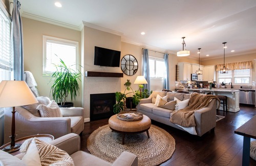 Prospect House | Free breakfast ❤️Stay at Peppermint Cottage - Norton Commons -Walk to shop & eat