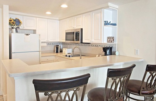 Ortona Park Condo | FREE DAILY ACTIVITIES! Spacious-Clean, 8th-Floor Suite at OceanFront Daytona Bch Resort-WIFI & HBO!