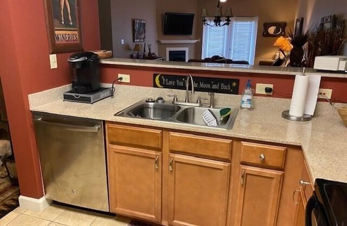 Pigeon Forge Condo | Free Daily Activities - Indoor and outdoor pool - Penthouse view