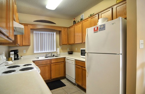 Pigeon Forge Condo | FREE Dollywood Ticket Whispering Pines 642 Luxury 2bd/2ba Pools