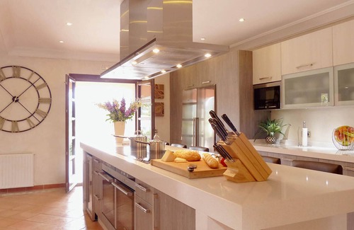 Benahavis Villa | FREE €650 Daily Luxury Pack - 6/7 Bed Villa, 20m Private Pool, Panoramic Views