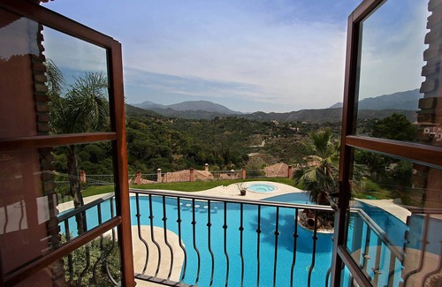Benahavis Villa | FREE €650 Daily Luxury Pack - 6/7 Bed Villa, 20m Private Pool, Panoramic Views