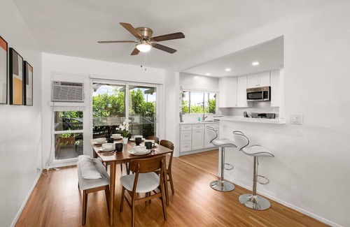 North Long Beach Apartment | Free Garage Parking | 30 Min to Disneyland