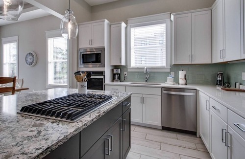 Dune Allen Beach House | FREE Golf cart/paddle board/Gulf views/Rooftop deck/Community pool/Walk to beach & restaurants/WiFi