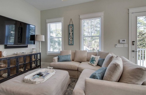 Dune Allen Beach House | FREE Golf cart/paddle board/Gulf views/Rooftop deck/Community pool/Walk to beach & restaurants/WiFi