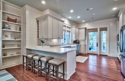 Watercolor House | FREE GOLF CART - 5 Bikes-300 Yards to Frog Pool! Main and Carriage!