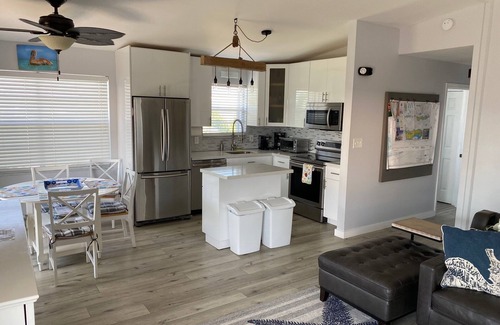 Marathon House | Free Kayaks, Bikes, & Boat Dockage! Waterfront Home
