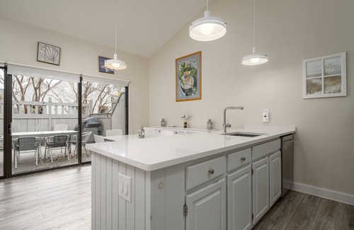 Bethany Beach Condo | Free Linens & Cleaning - Sea Colony Chalet