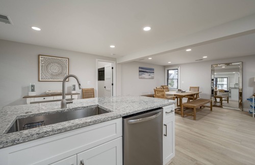Sandpiper Pines House | Free Linens & Cleaning - Cleveland Cove