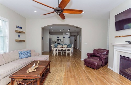 Sun Ridge House | Free Linens & Cleaning - Sunridge Grove