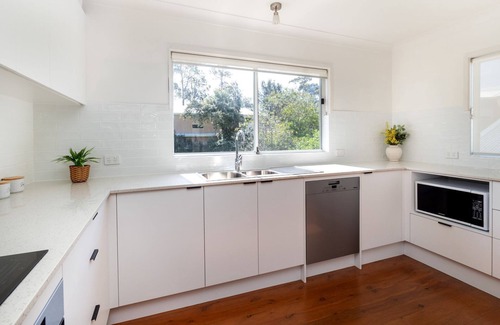 Mollymook House | Free night on us this winter at Surf Turf Retreat