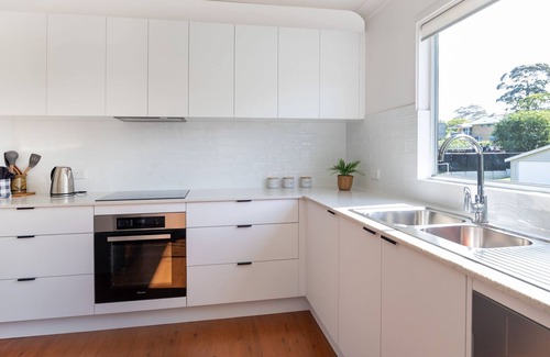 Mollymook House | Free night on us this winter at Surf Turf Retreat