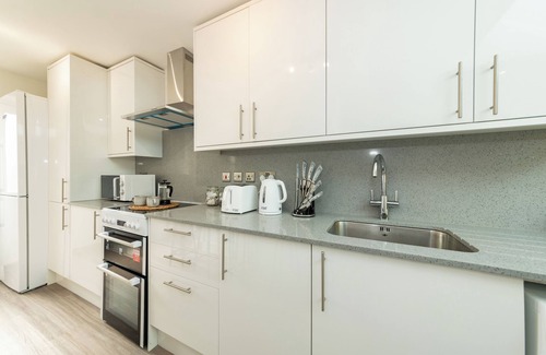 Reading Apartment | Free Parking |2 Beds| Fully Equipped| Central City