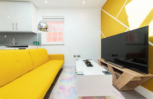 Reading Apartment | Free Parking |2 Beds| Fully Equipped| Central City