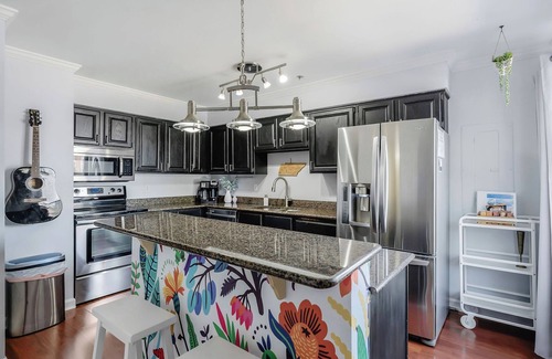 Rutledge Hill House | Free Parking! 2 Levels! Walk 2 Broadway
