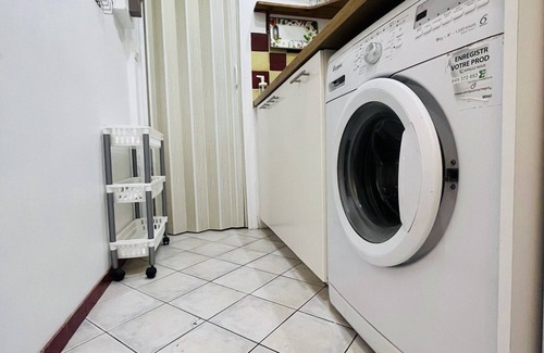 Maisons-Alfort Apartment | Free Parking, 3min from Metro, 10min from Paris: Perfect for Remote Work!