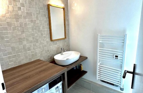 Beaux Arts-Boutonnet Apartment | Free Parking - Air Conditioning - WIFI - Silent