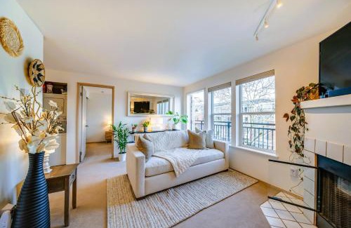 Lower Queen Anne Apartment | Free Parking - City Views - Near Attractions