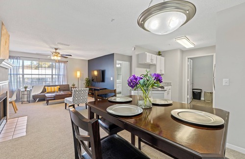 Athens Apartment | Free Parking Home Steps from UGA & DT, Pool + Gym. Gated, Pool and Gym