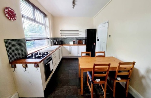 Middleton House | Free Parking House in Middleton by City SuperHost