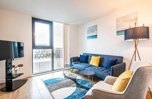 Sheffield City Centre Apartment | Free Parking, IQuarter Luxe 2 Bed Apartment Sheffield - Available & Book Today