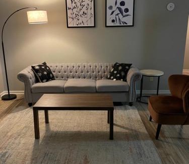 Manhattan Apartment | Free parking; N/Campus, Aggieville, & Stadium