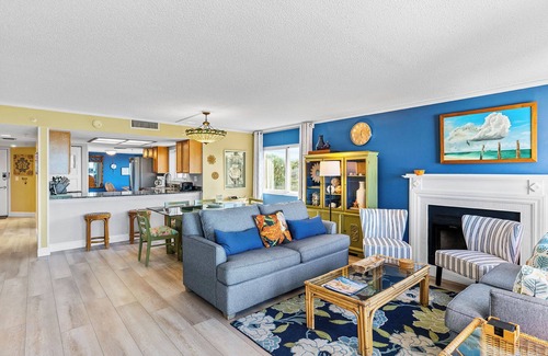 Indian Shores Condo | FREE PERKS INCLUDED! Beach Cottages I 207 - GULF VIEW Condo!