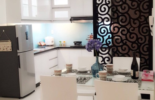 Thu Thiem Apartment | Free pick up airport - Stunning Horse Square Apartment -pool/gym-0.5$ to center