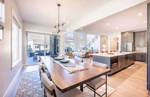 Deer Mountain House | *Free Ski Rental* Perfect for Families - Private Hot Tub, 7 Mins to Deer Valley East Village Lifts