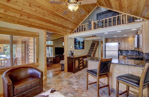 Breckenridge Cabin | Free SkyCard Act-Cozy Cabin w/Fireplace, Hot Tub, Pool, Free Wifi, Fly Fishin