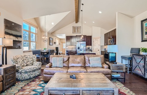 Warrior's Mark House | FREE SkyCard Activities - High-End Finishes, Close To Town, Perfect for Families - Maggie Point Chal