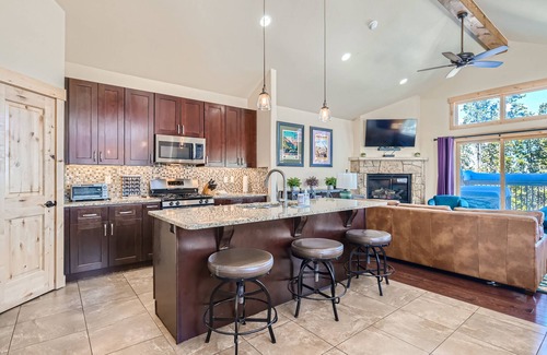 Warrior's Mark House | FREE SkyCard Activities - High-End Finishes, Close To Town, Perfect for Families - Maggie Point Chal