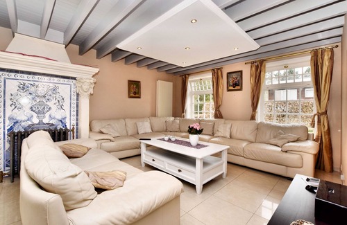 Septon Villa | Free Stat Ande luxury villa with swimming pool and sauna