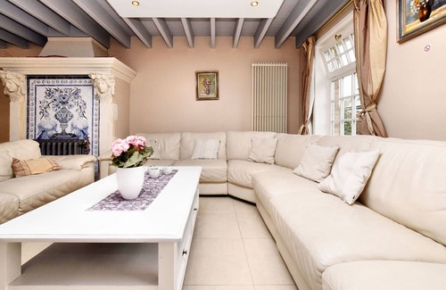 Septon Villa | Free Stat Ande luxury villa with swimming pool and sauna