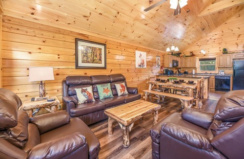 Pigeon Forge Cabin | Free Tickets | Hot Tub, Pool Table, Media Room, Easy Access Crazy Like a Fox!