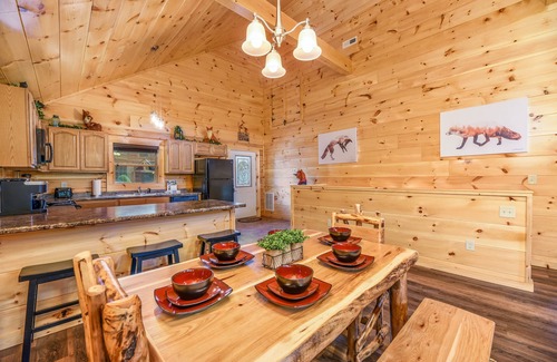Pigeon Forge Cabin | Free Tickets | Hot Tub, Pool Table, Media Room, Easy Access Crazy Like a Fox!