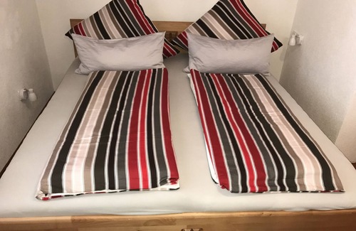 Lahr Apartment | free wifi, family friendly, exclusive equipment, hillside location at the forest