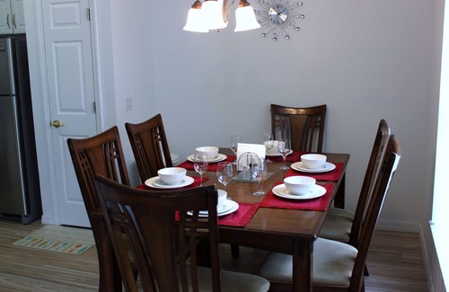 Highgate Park Villa | Free wiFi in upgraded villa with private pool in Gated community