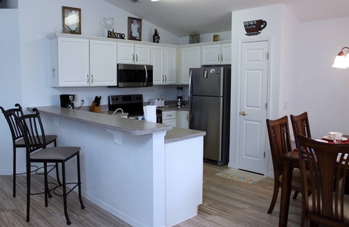 Highgate Park Villa | Free wiFi in upgraded villa with private pool in Gated community