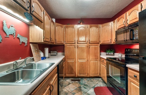 Gatlinburg - Pigeon Forge Cabin | FreeDollywood Tix/Secluded/Ping Pong/Spacious