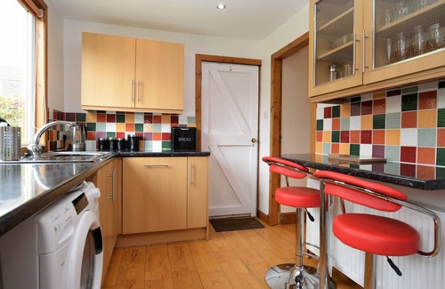 Kilmun Cottage | Freeland Cottage, lovely cottage, coastal Dunoon, quiet location,